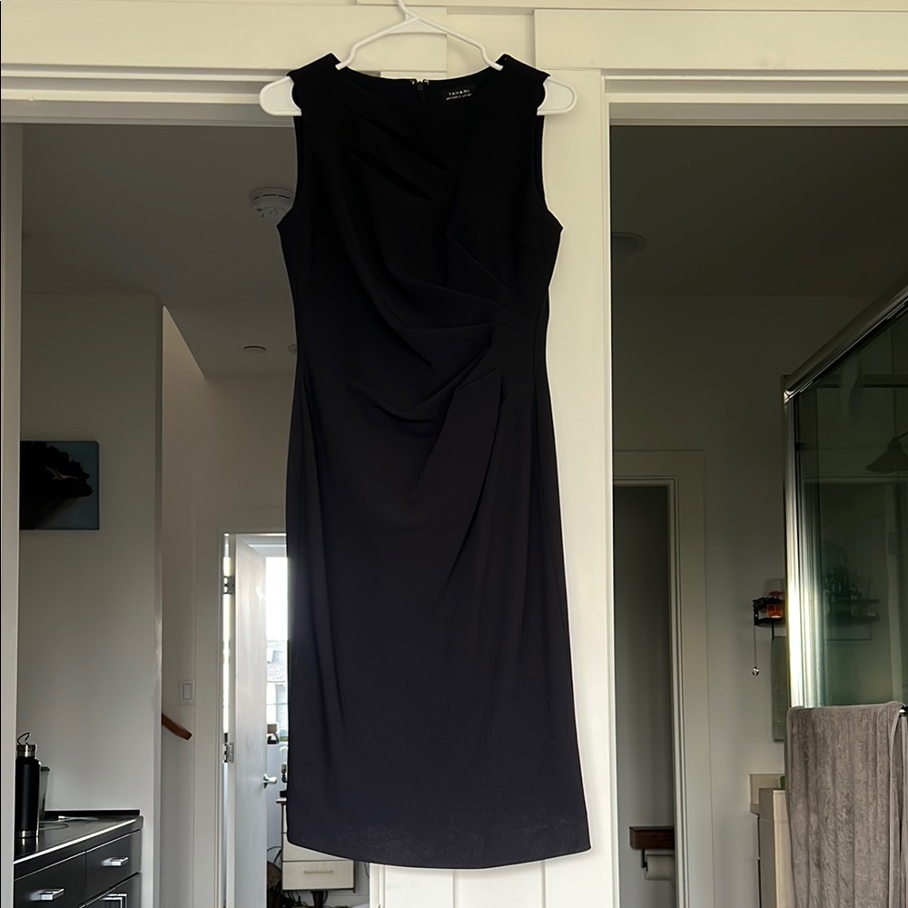 Elegant Navy Sleeveless Dress